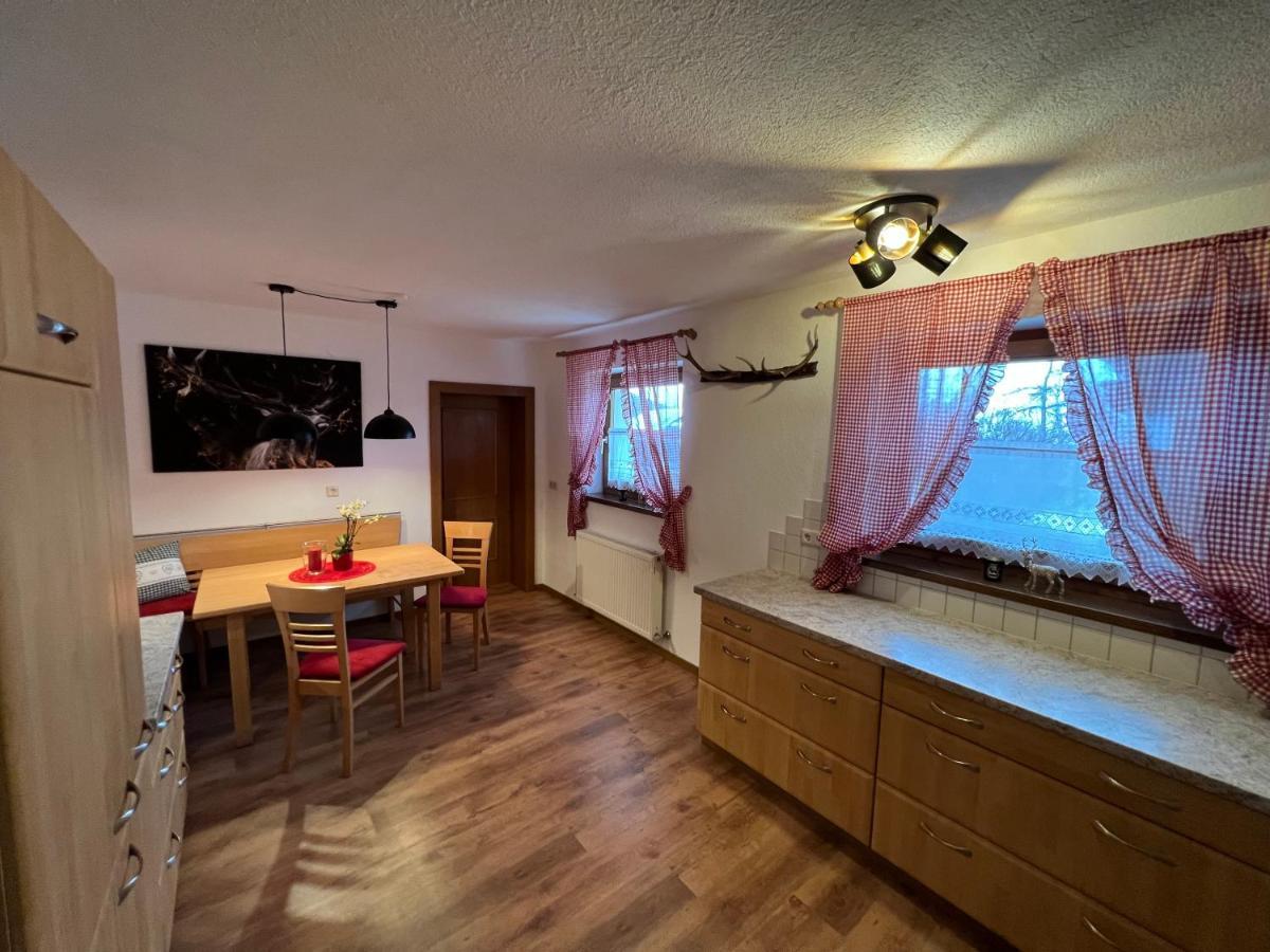 Ferienwohnung Steinbock Terrasse, Gartensauna, Garten, Grillplatz Stumm Exteriör bild
