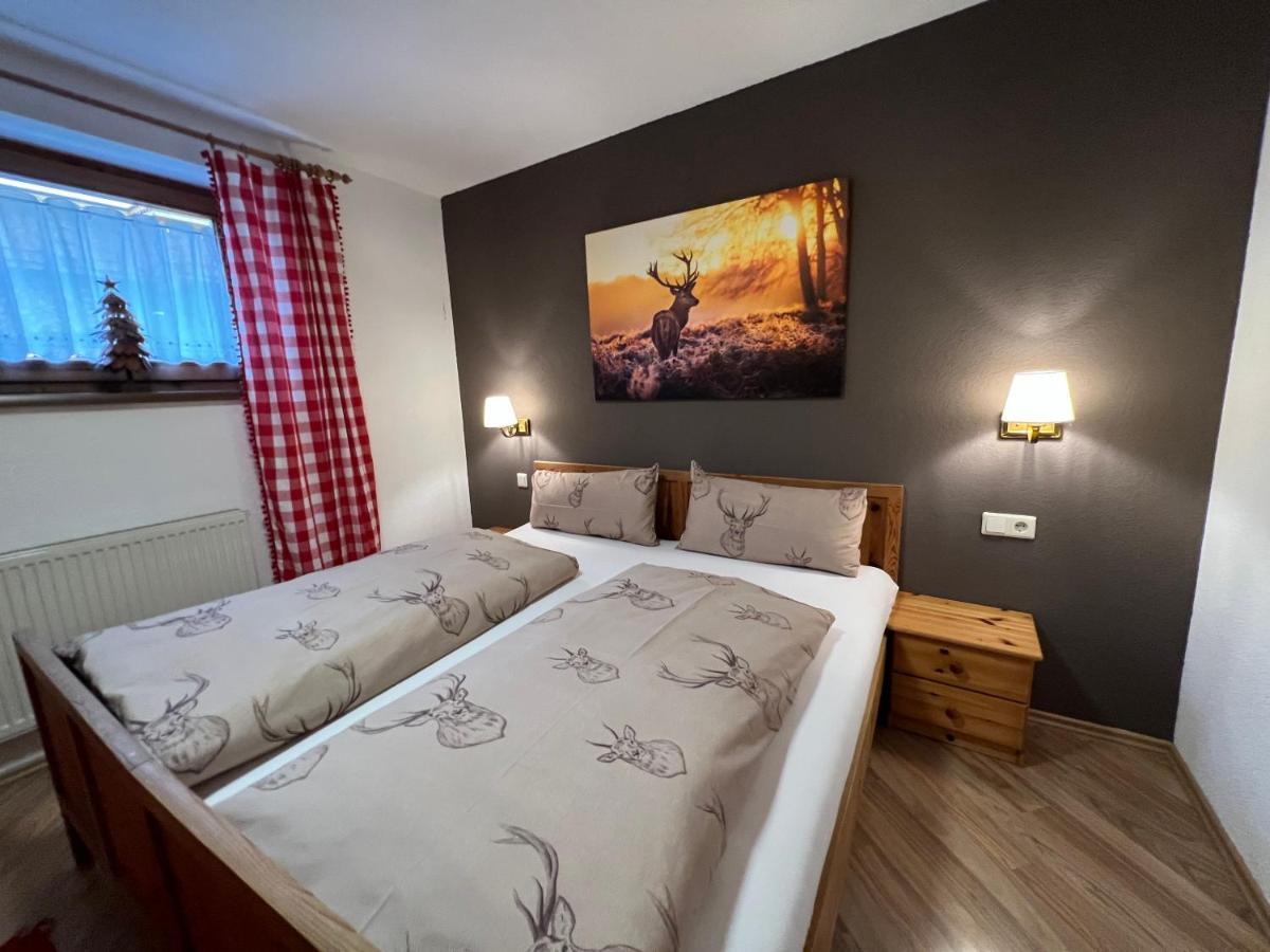 Ferienwohnung Steinbock Terrasse, Gartensauna, Garten, Grillplatz Stumm Exteriör bild